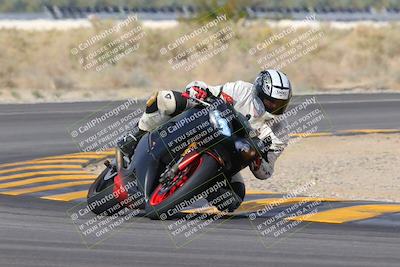 media/Nov-28-2022-Moto Forza (Mon) [[c5a51e62ca]]/A Group/Session 3 (Turn 16)/